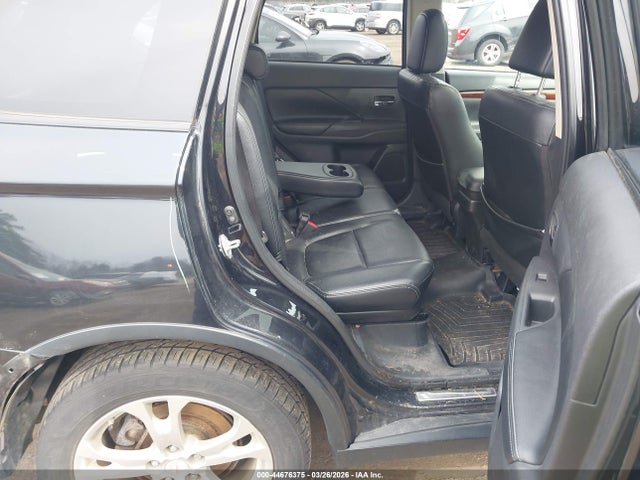 2015 Mitsubishi Outlander Se მანქანა იყიდება აუქციონზე, vin: JA4AZ3A32FZ004683, აუქციონის ნომერი: 44676375