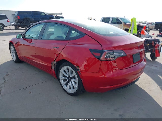 2021 Tesla Model 3 Standard Range Plus Rear-wheel Drive მანქანა იყიდება აუქციონზე, vin: 5YJ3E1EAXMF060817, აუქციონის ნომერი: 44676387