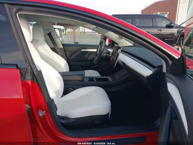 2021 Tesla Model 3 Standard Range Plus Rear-wheel Drive მანქანა იყიდება აუქციონზე, vin: 5YJ3E1EAXMF060817, აუქციონის ნომერი: 44676387