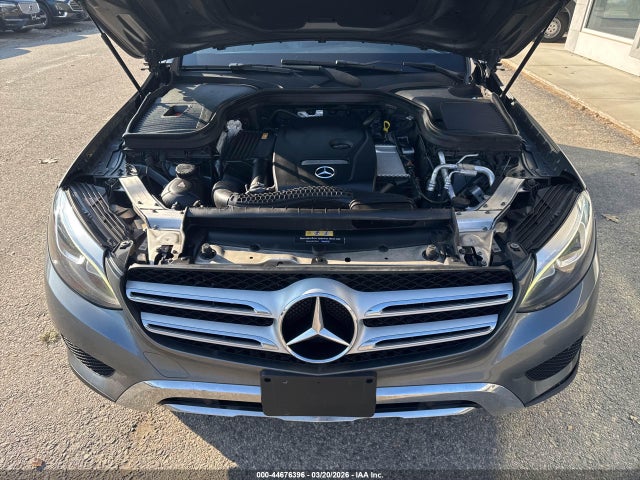 44676396 :رقم المزاد ، WDC0G4KB6HF256664 vin ، 2017 Mercedes-benz Glc 300 4matic مزاد بيع