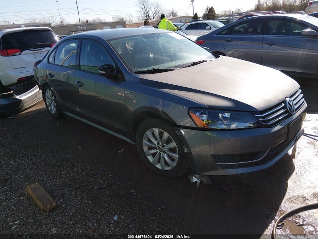 2015 VOLKSWAGEN PASSAT 1VWAT7A33FC017196