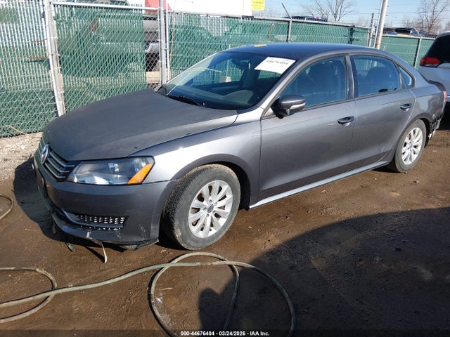 2015 VOLKSWAGEN PASSAT 1VWAT7A33FC017196 Photo 1