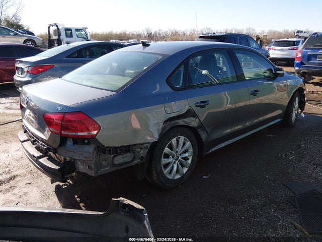 2015 VOLKSWAGEN PASSAT 1VWAT7A33FC017196 Photo 3