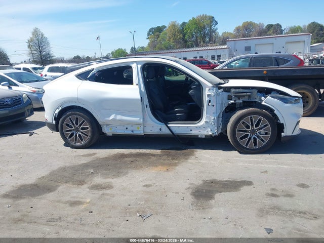 Ford Mustang Mach-e Premium 2025 3FMTK3SU1SMA02439 Image 14