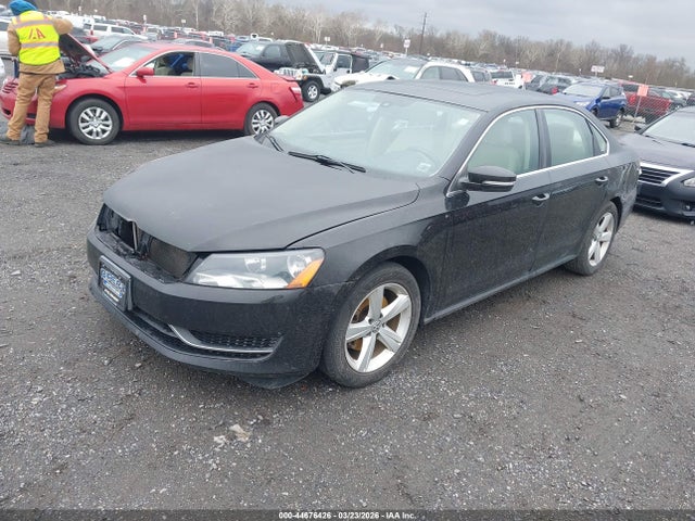 2013 Volkswagen Passat 2.5l Se მანქანა იყიდება აუქციონზე, vin: 1VWBP7A39DC122041, აუქციონის ნომერი: 44676426