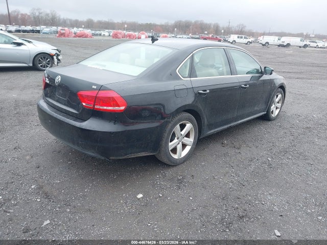 2013 Volkswagen Passat 2.5l Se მანქანა იყიდება აუქციონზე, vin: 1VWBP7A39DC122041, აუქციონის ნომერი: 44676426