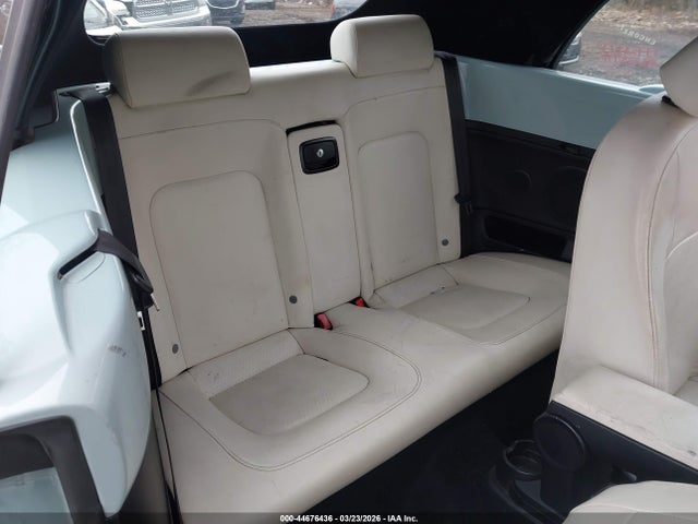 Продажа на аукционе авто 2010 Volkswagen New Beetle 2.5l Final Edition, vin: 3VWRW3AL0AM011141, номер лота: 44676436