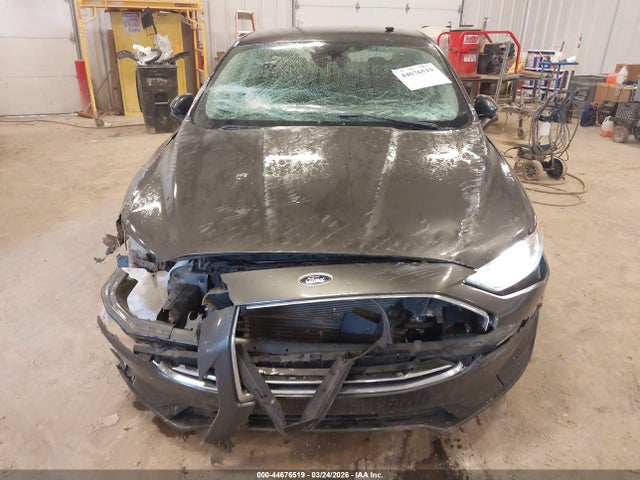 2019 Ford Fusion Hybrid Se მანქანა იყიდება აუქციონზე, vin: 3FA6P0LU4KR243016, აუქციონის ნომერი: 44676519
