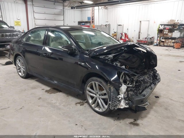 2018 VOLKSWAGEN PASSAT 1VWAA7A33JC008058