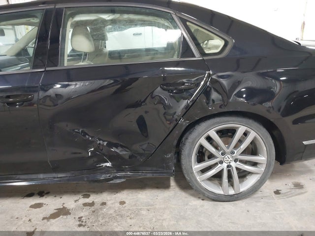 44676537 :رقم المزاد ، 1VWAA7A33JC008058 vin ، 2018 Volkswagen Passat 2.0t R-line/2.0t S مزاد بيع