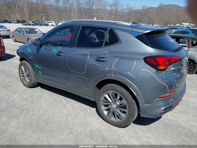 44676577 :رقم المزاد ، KL4MMESL3MB180203 vin ، 2021 Buick Encore Gx Awd Select مزاد بيع