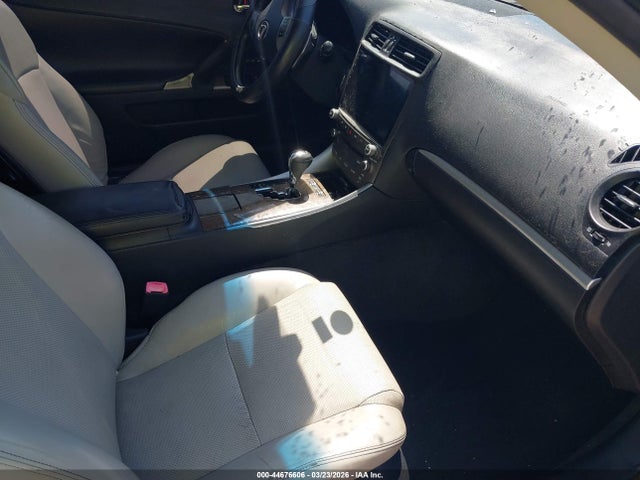 Продаж на аукціоні авто 2011 Lexus Is 250c, vin: JTHFF2C2XB2519094, номер лоту: 44676606