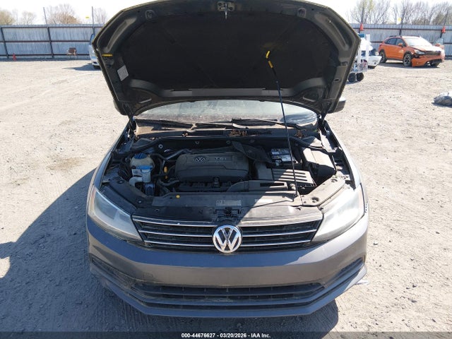 44676627 :رقم المزاد ، 3VWD17AJXFM356926 vin ، 2015 Volkswagen Jetta 1.8t Se مزاد بيع