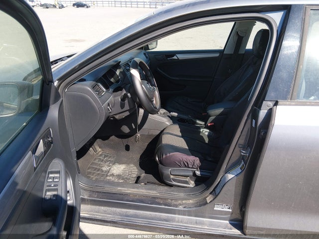 44676627 :رقم المزاد ، 3VWD17AJXFM356926 vin ، 2015 Volkswagen Jetta 1.8t Se مزاد بيع