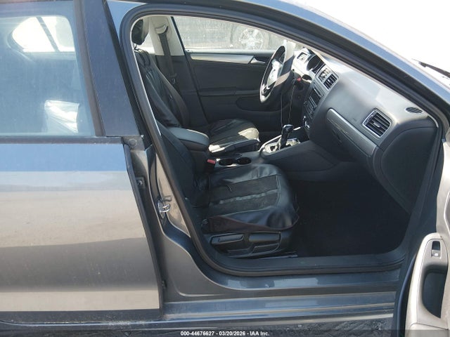 44676627 :رقم المزاد ، 3VWD17AJXFM356926 vin ، 2015 Volkswagen Jetta 1.8t Se مزاد بيع