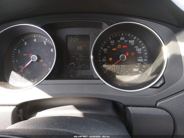 44676627 :رقم المزاد ، 3VWD17AJXFM356926 vin ، 2015 Volkswagen Jetta 1.8t Se مزاد بيع