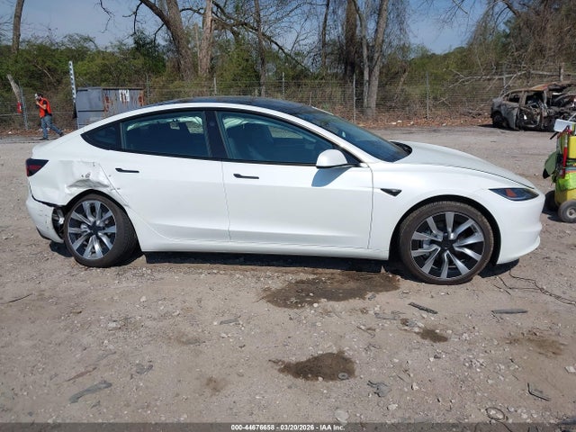 2025 Tesla Model 3 მანქანა იყიდება აუქციონზე, vin: 5YJ3E1EA8SF021270, აუქციონის ნომერი: 44676658