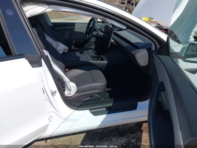 2025 Tesla Model 3 მანქანა იყიდება აუქციონზე, vin: 5YJ3E1EA8SF021270, აუქციონის ნომერი: 44676658