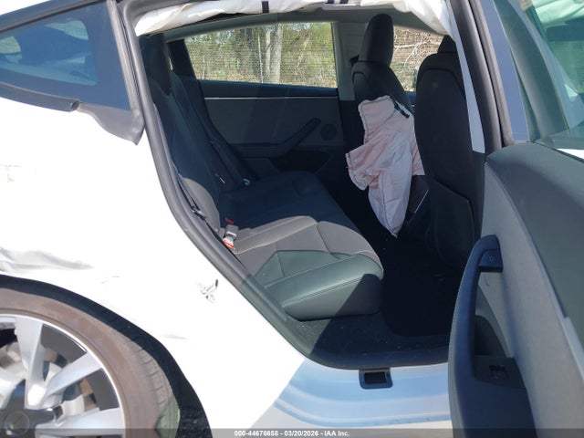 2025 Tesla Model 3 მანქანა იყიდება აუქციონზე, vin: 5YJ3E1EA8SF021270, აუქციონის ნომერი: 44676658