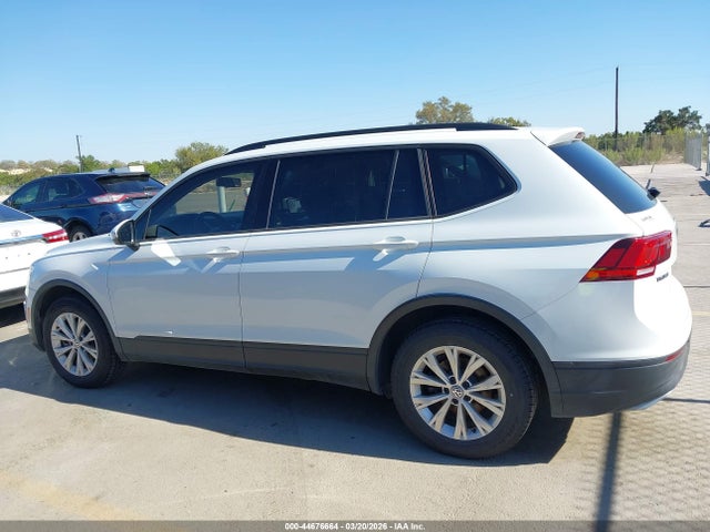 3VV1B7AX9JM025806 Volkswagen Tiguan 2.0t S