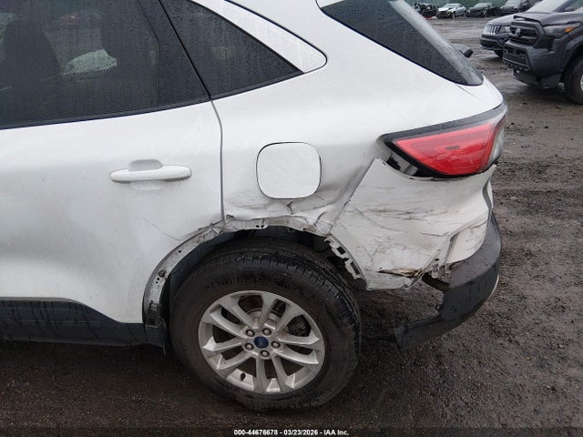 1FMCU9G61MUA73680 Ford ESCAPE SE