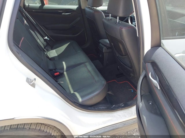 2014 BMW X1 WBAVM1C51EVW49272 Photo 7