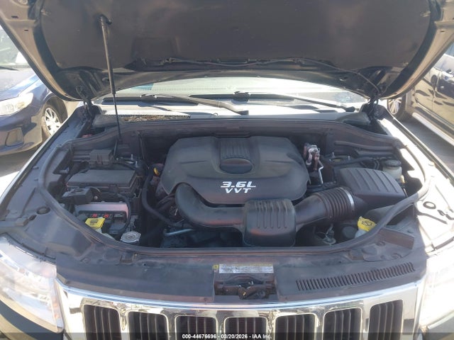 Продажа на аукционе авто 2013 Jeep Grand Cherokee Laredo, vin: 1C4RJFAG0DC635212, номер лота: 44676696