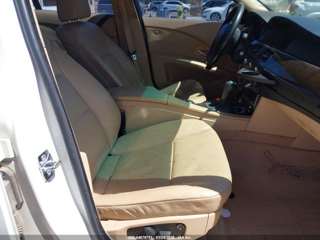 2006 Bmw 525i მანქანა იყიდება აუქციონზე, vin: WBANE53556CK79493, აუქციონის ნომერი: 44676791