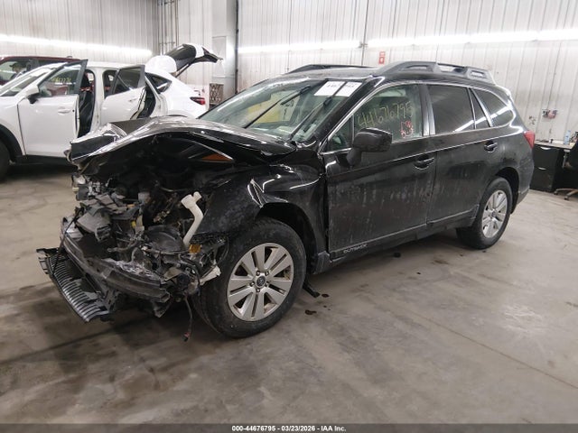 44676795 :رقم المزاد ، 4S4BSBCC3F3319884 vin ، 2015 Subaru Outback 2.5i Premium مزاد بيع