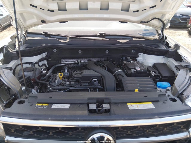 Продажа на аукционе авто 2022 Volkswagen Taos 1.5t Sel, vin: 3VV1X7B28NM004827, номер лота: 44676894
