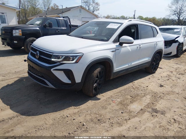Продажа на аукционе авто 2022 Volkswagen Taos 1.5t Sel, vin: 3VV1X7B28NM004827, номер лота: 44676894
