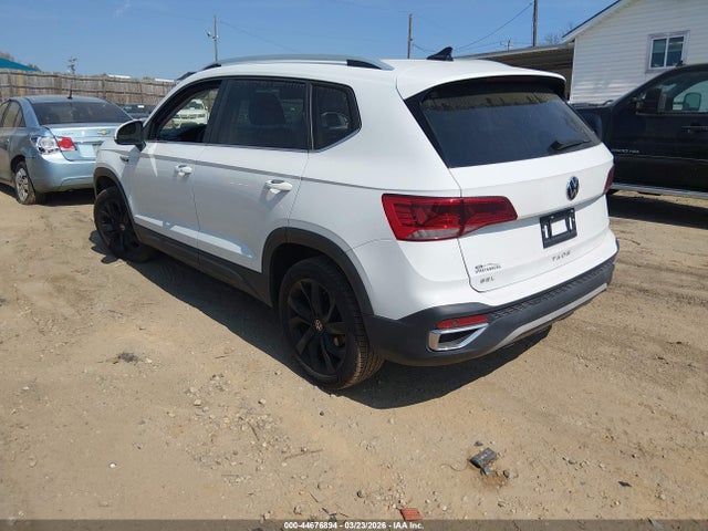 Продажа на аукционе авто 2022 Volkswagen Taos 1.5t Sel, vin: 3VV1X7B28NM004827, номер лота: 44676894
