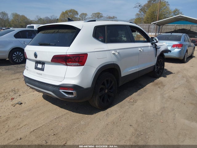 Продажа на аукционе авто 2022 Volkswagen Taos 1.5t Sel, vin: 3VV1X7B28NM004827, номер лота: 44676894