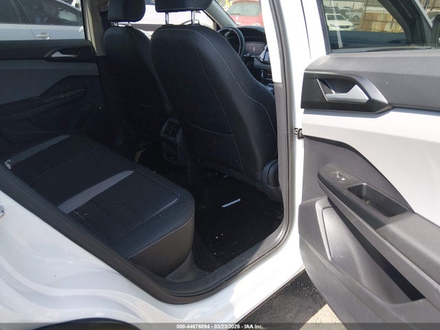 Продажа на аукционе авто 2022 Volkswagen Taos 1.5t Sel, vin: 3VV1X7B28NM004827, номер лота: 44676894