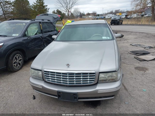 44676897 :رقم المزاد ، 1G6KD54Y8XU709324 vin ، 1999 Cadillac Deville Standard مزاد بيع