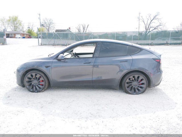 2021 Tesla Model Y Performance Dual Motor All-wheel Drive მანქანა იყიდება აუქციონზე, vin: 5YJYGDEF5MF230420, აუქციონის ნომერი: 44677023