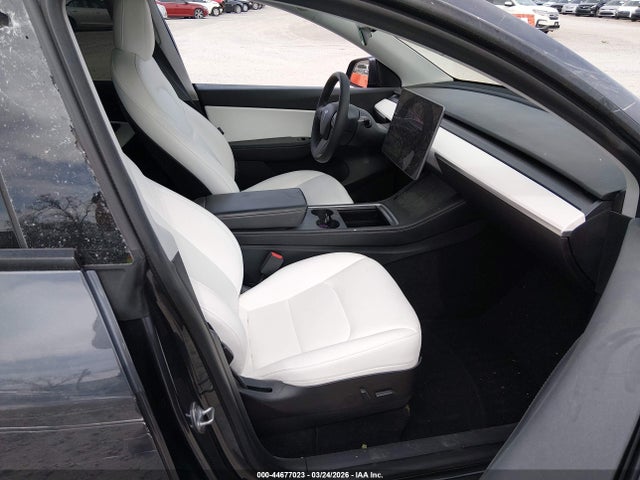2021 Tesla Model Y Performance Dual Motor All-wheel Drive მანქანა იყიდება აუქციონზე, vin: 5YJYGDEF5MF230420, აუქციონის ნომერი: 44677023