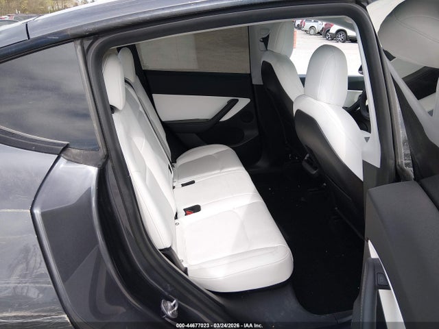 2021 Tesla Model Y Performance Dual Motor All-wheel Drive მანქანა იყიდება აუქციონზე, vin: 5YJYGDEF5MF230420, აუქციონის ნომერი: 44677023