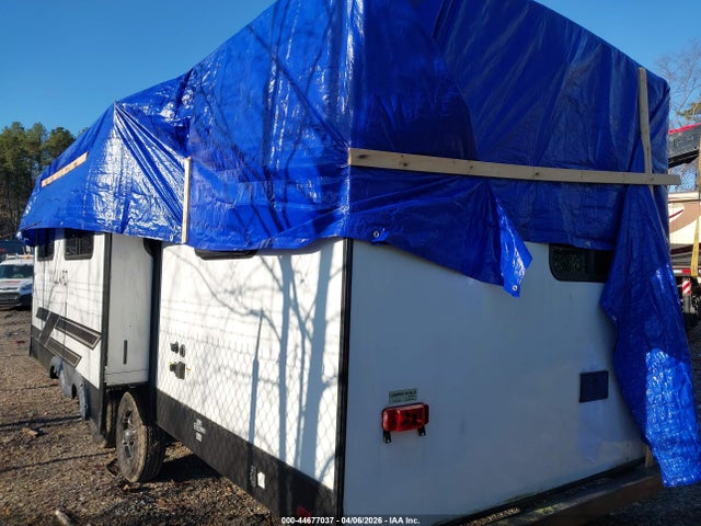 44677037 :رقم المزاد ، 5SFNB3224ME472983 vin ، 2021 Heartland Rvs Mallard Series M-26 مزاد بيع