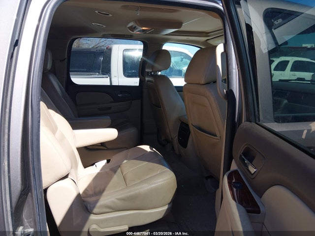 1GNSCJE08ER239501 Chevrolet Suburban 1500 Lt