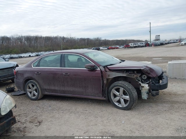 2012 Volkswagen Passat 2.5l Se მანქანა იყიდება აუქციონზე, vin: 1VWBH7A3XCC029444, აუქციონის ნომერი: 44677094