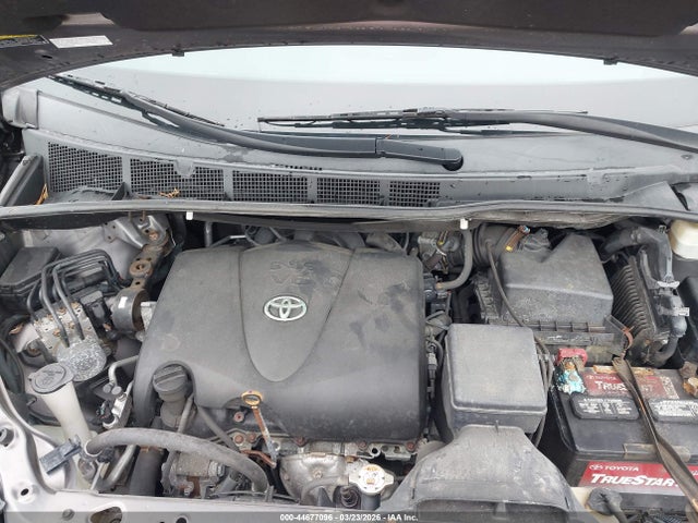 5TDDZ3DC0HS155377 Toyota Sienna Limited 7 Passenger