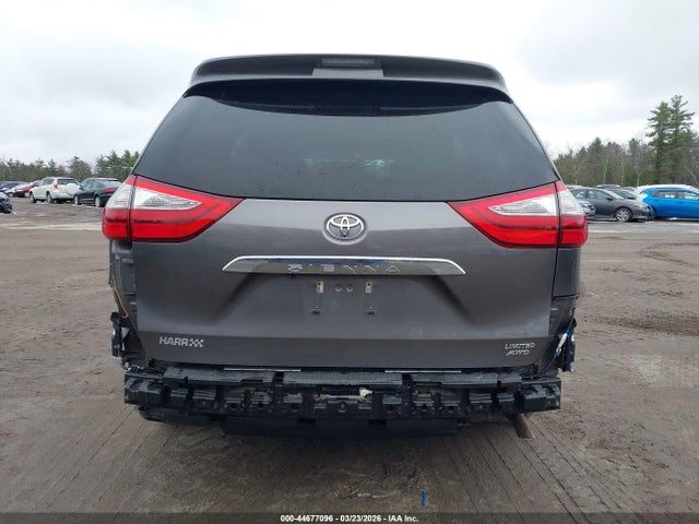 5TDDZ3DC0HS155377 Toyota Sienna Limited 7 Passenger