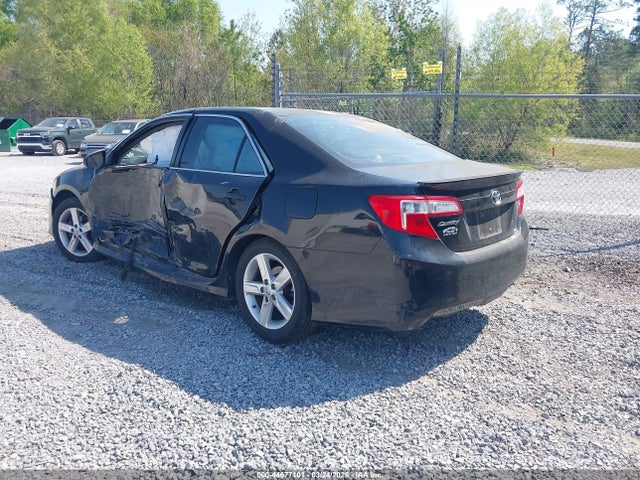 44677101 :رقم المزاد ، 4T1BF1FK6EU390782 vin ، 2014 Toyota Camry Se مزاد بيع