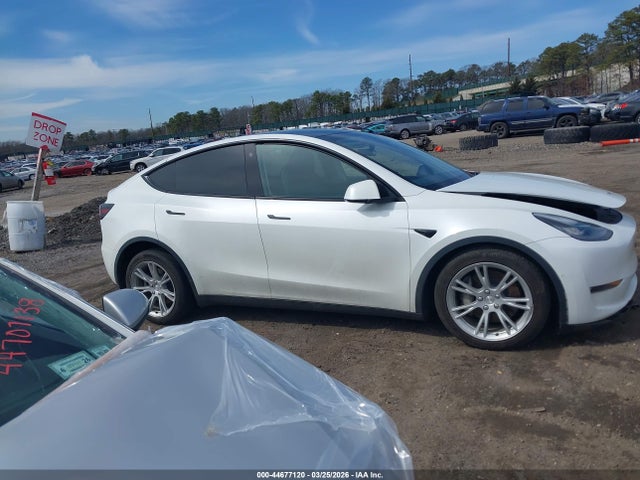 Aukcja sprzedaży 2022 Tesla Model Y Long Range Dual Motor All-wheel Drive, vin: 7SAYGDEE3NA012811, numer aukcji: 44677120