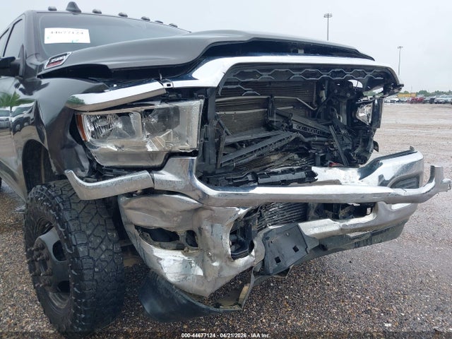 44677124 :رقم المزاد ، 3C63RRGL5MG687783 vin ، 2021 Ram 3500 Tradesman  4x4 8' Box مزاد بيع