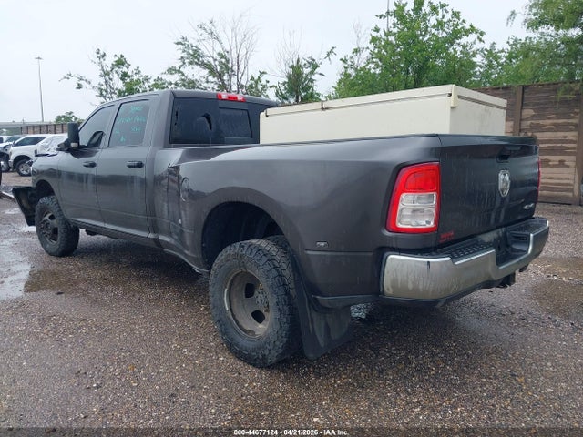 44677124 :رقم المزاد ، 3C63RRGL5MG687783 vin ، 2021 Ram 3500 Tradesman  4x4 8' Box مزاد بيع