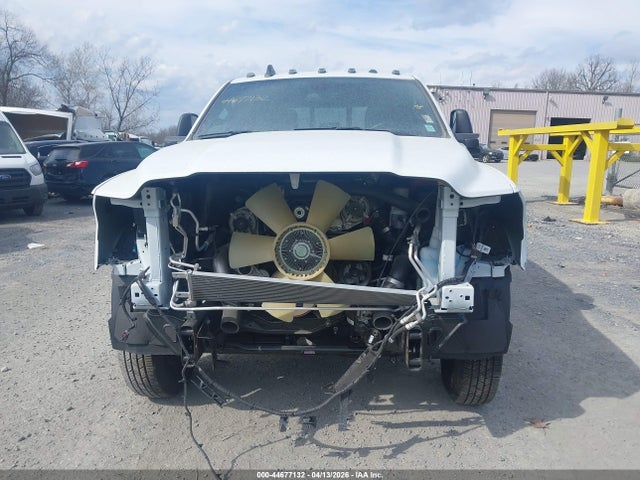 44677132 :رقم المزاد ، 3C63RRGL2RG350172 vin ، 2024 Ram 3500 Tradesman  4x4 8' Box مزاد بيع