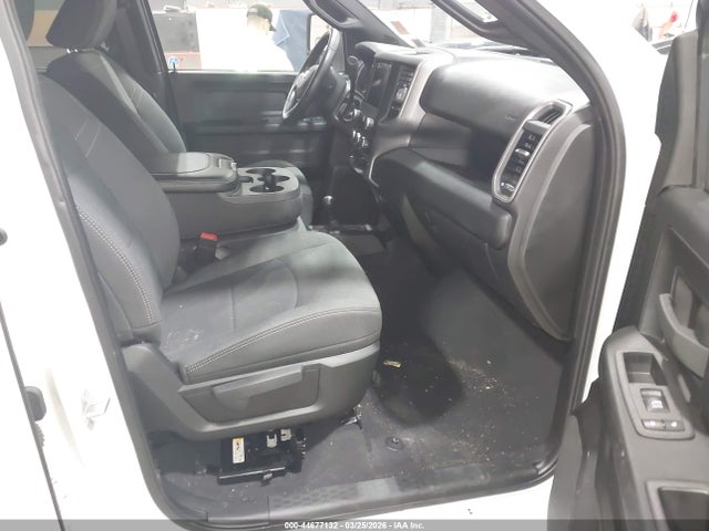 44677132 :رقم المزاد ، 3C63RRGL2RG350172 vin ، 2024 Ram 3500 Tradesman  4x4 8' Box مزاد بيع