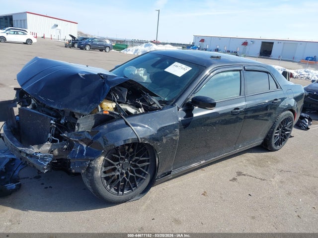 44677152 :رقم المزاد ، 2C3CCAGGXJH241059 vin ، 2018 Chrysler 300 300s Awd مزاد بيع